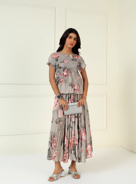 Pleated skirt and top set