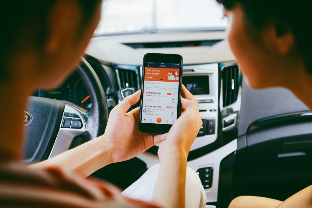 Cashless Rides: How Mobile Payments are Changing the Taxi Experience