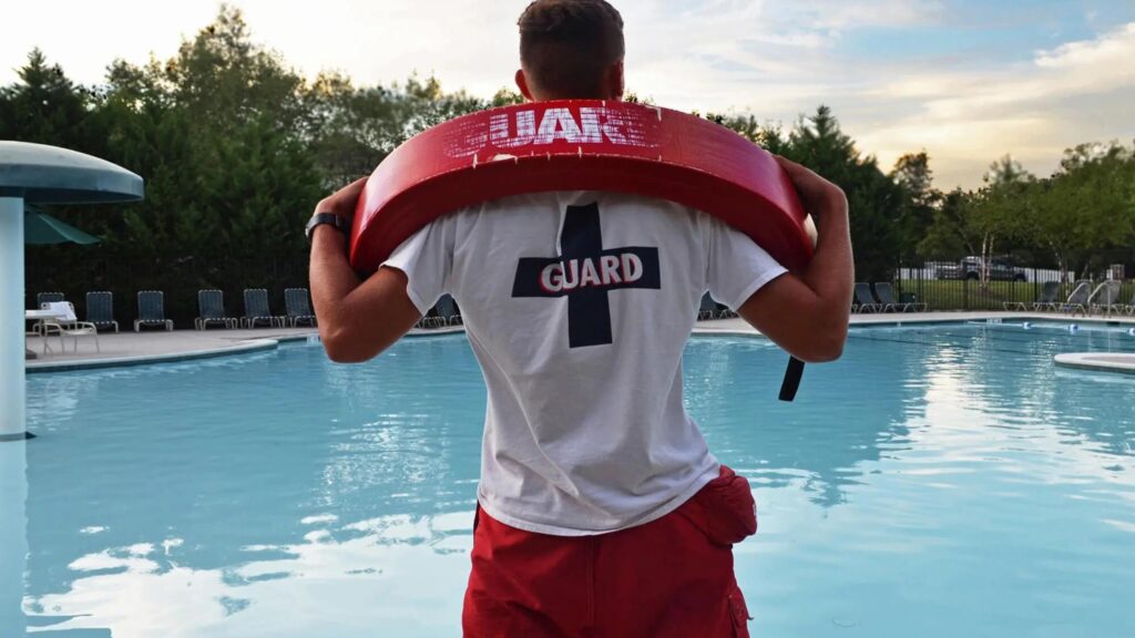 Enroll in a Lifeguard Class: Your First Step Toward Saving Lives